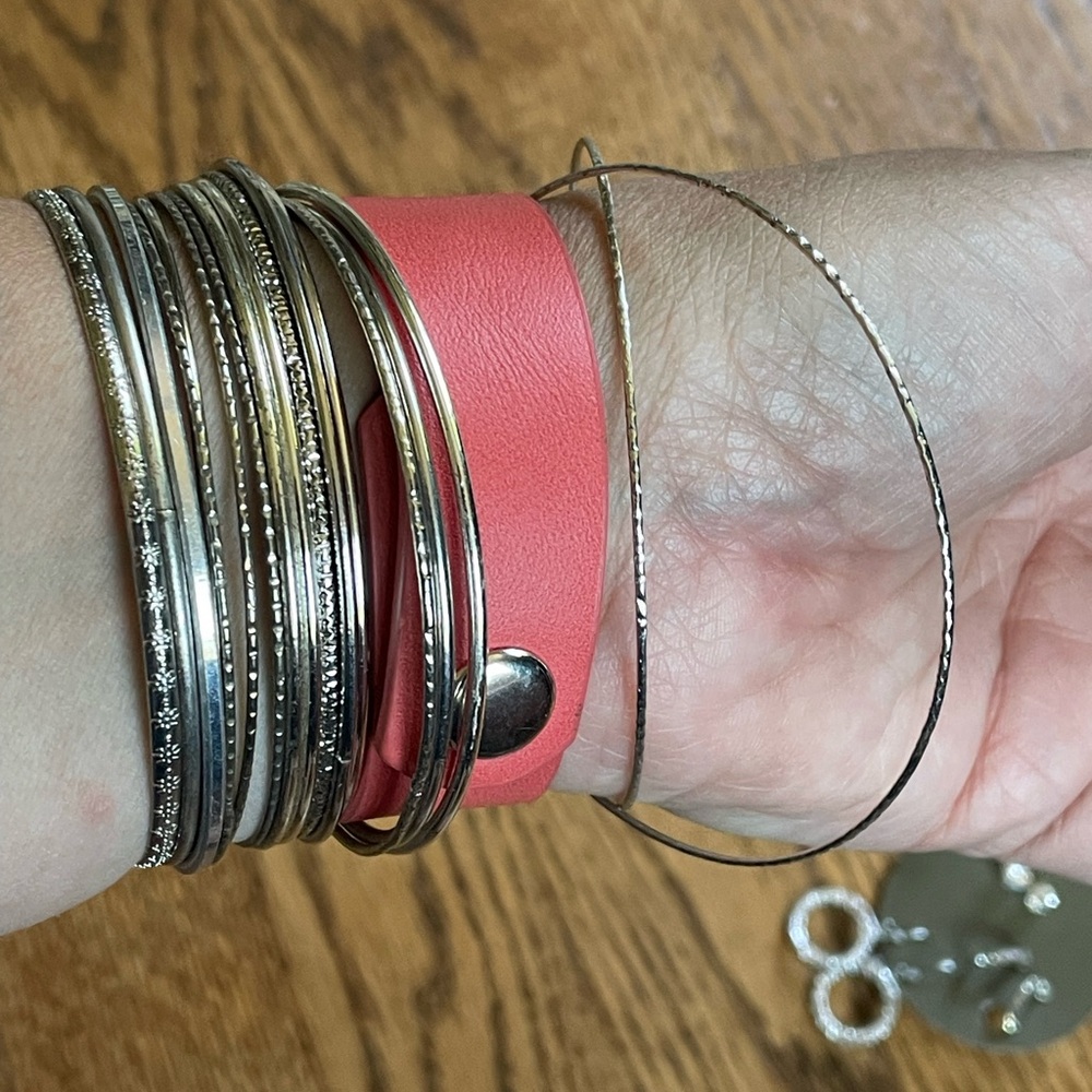 Silver Heart Layered Necklace Stack Jewelry Bundle Bracelets Earrings - Picture 3 of 10